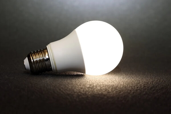 LED light bulb