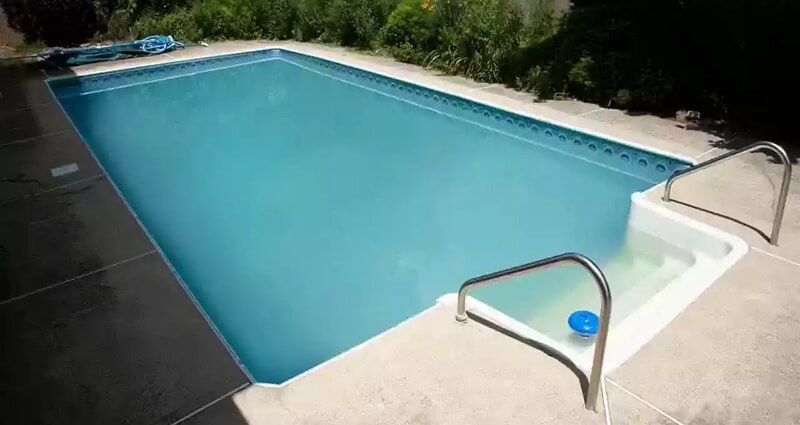 how to clear a cloudy pool