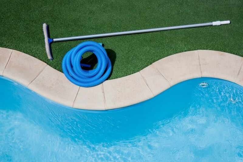 how to clean a pool