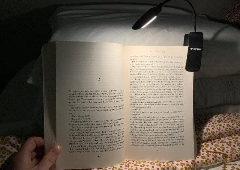 best light color for reading at night