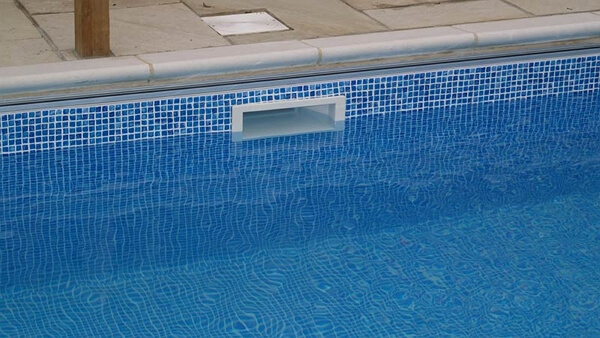 maintain the best pool water level